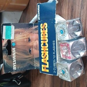 Sylvania Magic Cubes for Camera Flash 3 Cubes/12 Flashes